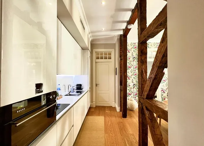 Downtown Apartment *